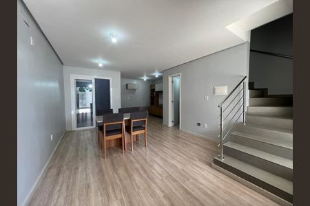Sala  de casa de condomínio para alugar com 3 quartos, 90m² em Igara, Canoas