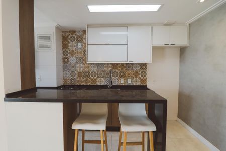 Apartamento à venda com 65m², 2 quartos e 1 vagaCozinha