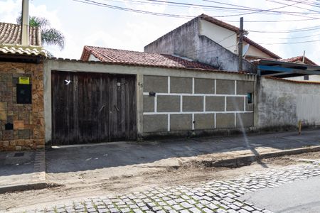 Casa para alugar com 250m², 2 quartos e 3 vagas Casa para alugar com 250m², 2 quartos e 3 vagasFachada