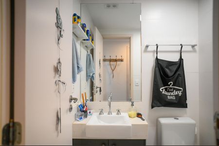 Apartamento à venda com 82m², 2 quartos e 2 vagasBanheiro Social