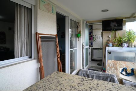 Apartamento à venda com 82m², 2 quartos e 2 vagasVaranda