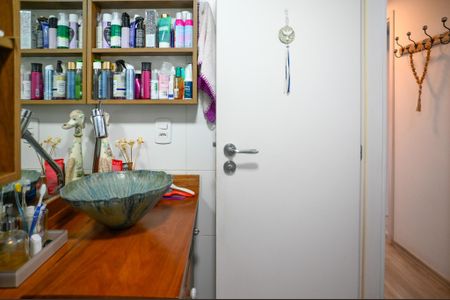 Apartamento à venda com 82m², 2 quartos e 2 vagasBanheiro Quarto 2 - Suite