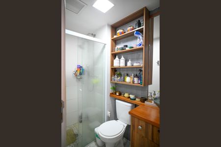 Apartamento à venda com 82m², 2 quartos e 2 vagasBanheiro Quarto 2 - Suite