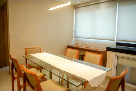 Apartamento para alugar com 92m², 2 quartos e 1 vaga