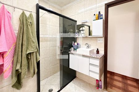 Casa à venda com 187m², 3 quartos e 2 vagasBanheiro