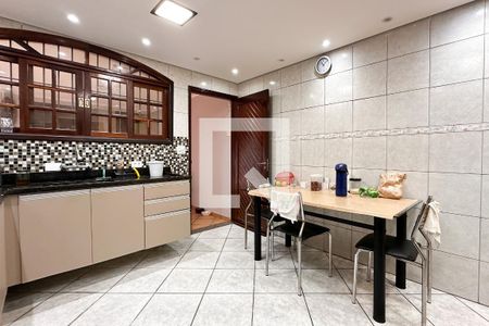 Casa à venda com 187m², 3 quartos e 2 vagasCozinha