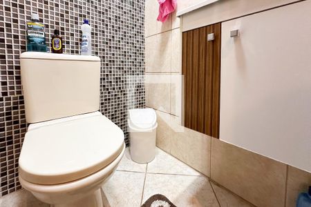 Casa à venda com 187m², 3 quartos e 2 vagasBanheiro