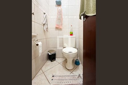 Casa à venda com 187m², 3 quartos e 2 vagasBanheiro