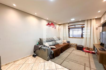 Casa à venda com 187m², 3 quartos e 2 vagasSala