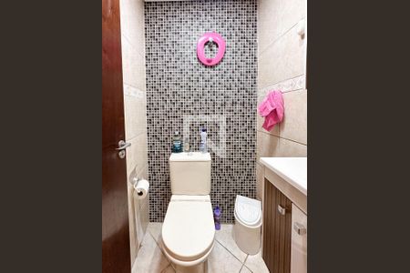 Banheiro de casa à venda com 3 quartos, 187m² em Vila Alvinopolis, São Bernardo do Campo