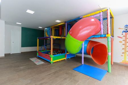 Apartamento à venda com 105m², 2 quartos e 2 vagas Apartamento à venda com 105m², 2 quartos e 2 vagasÁrea comum - Brinquedoteca