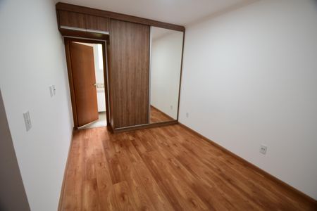 Casa de condomínio à venda com 160m², 3 quartos e 2 vagasQuarto 3 - Suíte