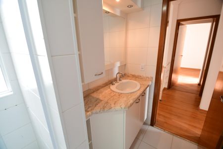 Casa de condomínio à venda com 160m², 3 quartos e 2 vagasBanheiro Social