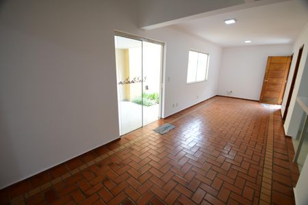 Sala de casa de condomínio à venda com 3 quartos, 160m² em Bosque de Barão Geraldo, Campinas