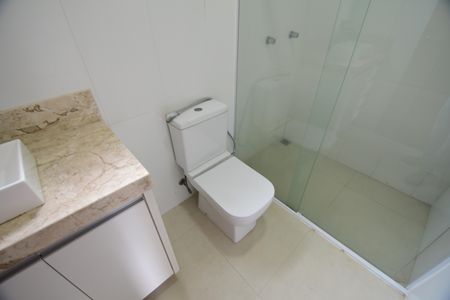 Casa de condomínio à venda com 160m², 3 quartos e 2 vagasBanheiro Suíte