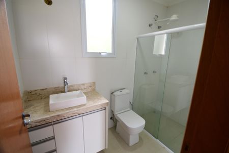 Casa de condomínio à venda com 160m², 3 quartos e 2 vagasBanheiro Suíte