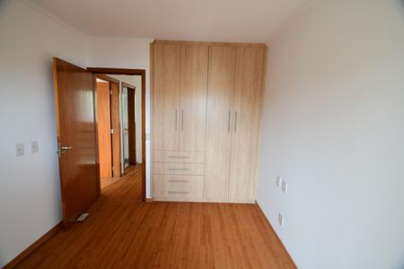 Casa de condomínio à venda com 160m², 3 quartos e 2 vagasQuarto 2