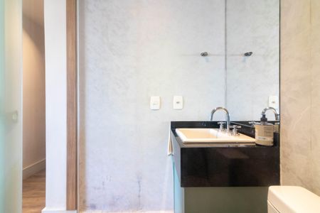 Studio à venda com 32m², 1 quarto e 1 vaga Studio à venda com 32m², 1 quarto e 1 vagaBanheiro