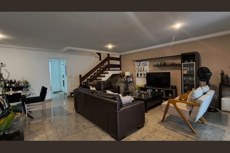 Sala de casa de condomínio para alugar com 5 quartos, 250m² em Recreio dos Bandeirantes, Rio de Janeiro