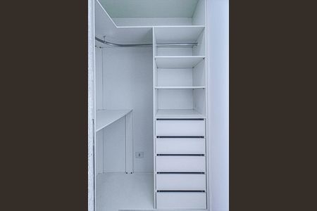 Casa à venda com 160m², 3 quartos e 3 vagas Casa à venda com 160m², 3 quartos e 3 vagascloset na suíte 1_2