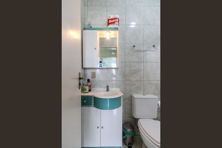 Banheiro de kitnet/studio para alugar com 1 quarto, 35m² em Cristal, Porto Alegre