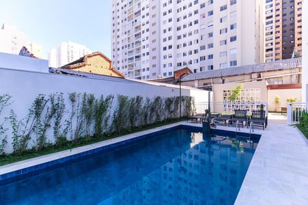 Apartamento à venda com 30m², 1 quarto e sem vaga Apartamento à venda com 30m², 1 quarto e sem vagaÁrea comum - Piscina