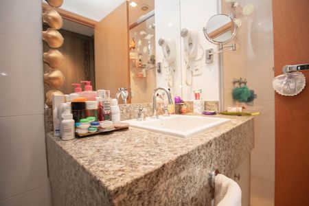 Apartamento para alugar com 52m², 1 quarto e 1 vaga Apartamento para alugar com 52m², 1 quarto e 1 vagaBanheiro da Suíte