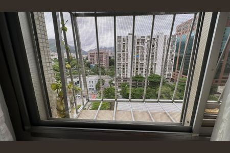 Apartamento à venda com 66m², 3 quartos e 2 vagasVista da janela