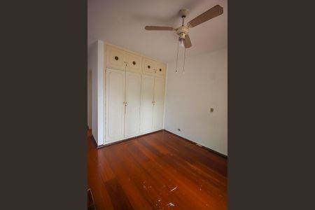 Casa à venda com 175m², 3 quartos e 3 vagasSuíte