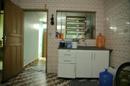 Casa à venda com 220m², 3 quartos e 2 vagasCozinha 