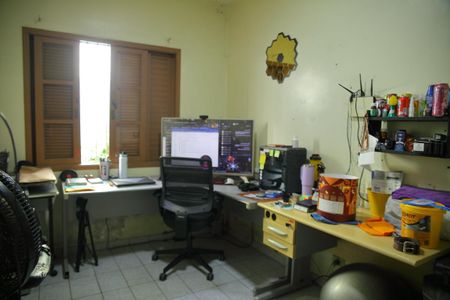 Casa à venda com 220m², 3 quartos e 2 vagasQuarto 3