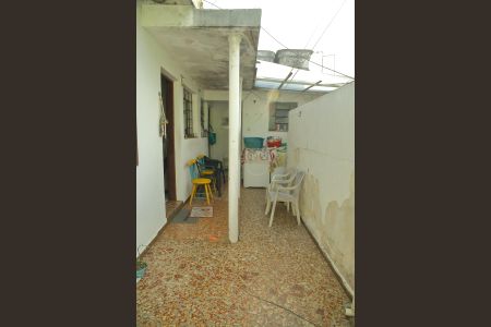 Casa à venda com 220m², 3 quartos e 2 vagasÁrea de Serviço/Quintal - edícula 