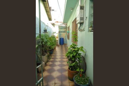 Casa à venda com 220m², 3 quartos e 2 vagasQuintal  lateral 