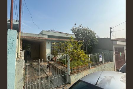 Casa à venda com 220m², 3 quartos e 2 vagasFachada 