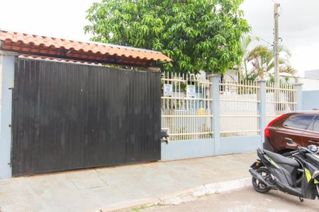 Casa à venda com 55m², 2 quartos e 1 vagaFachada