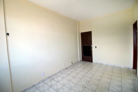 Sala de apartamento para alugar com 3 quartos, 65m² em Vista Alegre, Rio de Janeiro