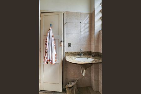 Apartamento para alugar com 60m², 2 quartos e sem vagaBanheiro 