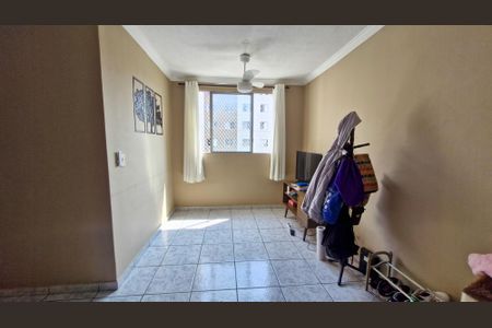 Sala de apartamento para alugar com 3 quartos, 73m² em Vila Sao Jose (cidade Dutra), São Paulo