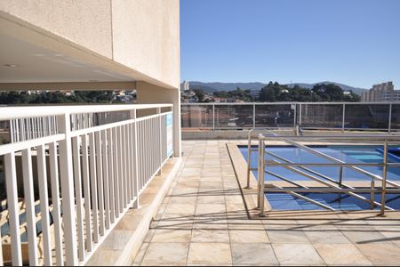 Apartamento à venda com 68m², 3 quartos e 1 vagaÁrea comum - Piscina