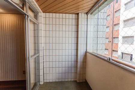 Apartamento à venda com 78m², 3 quartos e 1 vaga Apartamento à venda com 78m², 3 quartos e 1 vagaVaranda na Sala