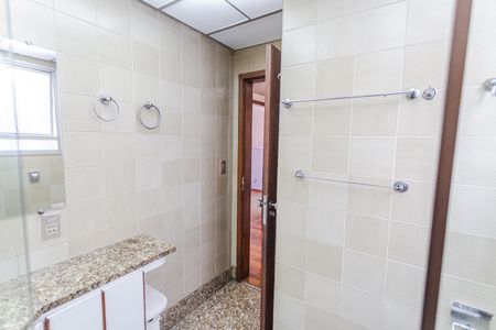 Apartamento à venda com 78m², 3 quartos e 1 vaga Apartamento à venda com 78m², 3 quartos e 1 vagaBanheiro Social