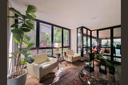 Apartamento à venda com 207m², 4 quartos e 3 vagas Apartamento à venda com 207m², 4 quartos e 3 vagasÁrea comum - Hall Social