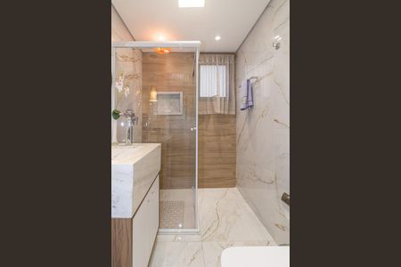 Apartamento à venda com 207m², 4 quartos e 3 vagas Apartamento à venda com 207m², 4 quartos e 3 vagasBanheiro da Suíte 2