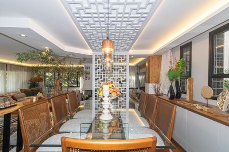 Apartamento à venda com 207m², 4 quartos e 3 vagas Apartamento à venda com 207m², 4 quartos e 3 vagasSala de Jantar
