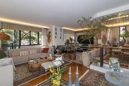 Apartamento à venda com 207m², 4 quartos e 3 vagas Apartamento à venda com 207m², 4 quartos e 3 vagasSala