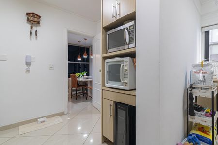 Apartamento à venda com 207m², 4 quartos e 3 vagas Apartamento à venda com 207m², 4 quartos e 3 vagasCozinha