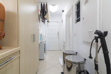Apartamento à venda com 207m², 4 quartos e 3 vagas Apartamento à venda com 207m², 4 quartos e 3 vagasÁrea de Serviço