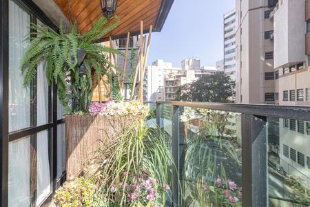 Apartamento à venda com 207m², 4 quartos e 3 vagas Apartamento à venda com 207m², 4 quartos e 3 vagasVaranda da Sala