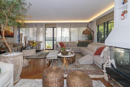 Apartamento à venda com 207m², 4 quartos e 3 vagas Apartamento à venda com 207m², 4 quartos e 3 vagasSala