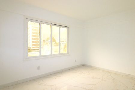 Apartamento à venda com 2 quartos, 75m² em Passo D’areia, Porto Alegre